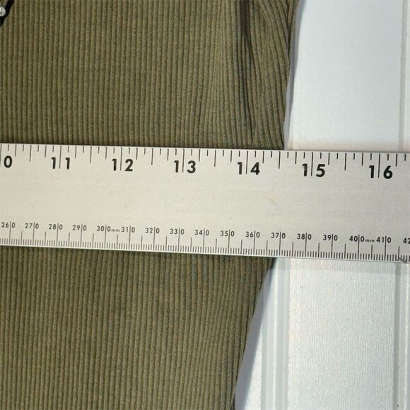 Bebe Olive Green Ribbed Rhinestone Logo Tee Shirt Top L Y2K Glam Stretch Bling - Picture 5 of 8